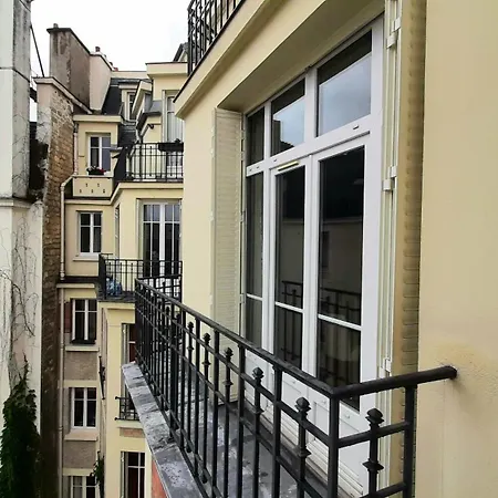 Apartment Elegant In Prestigious District